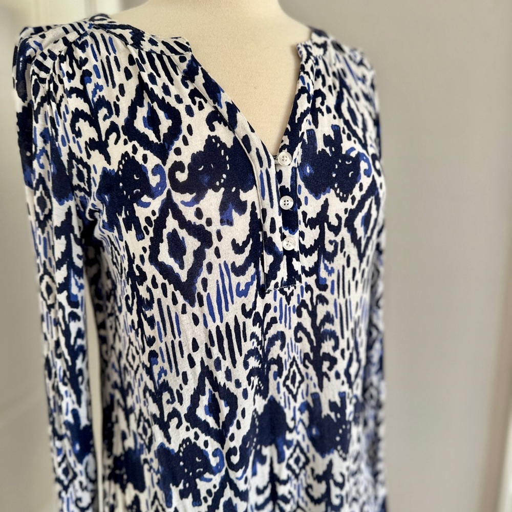 Lilly Pulitzer Navy & White Lilias Top Tons of Fun | Size Medium